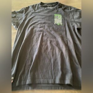howitzer size large tee